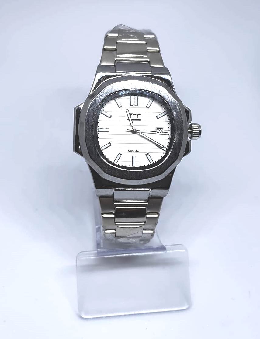 Orologio Da Polso ZCC 1000 Uomo Quarzo Data Elegante Silver Fondo Bianco